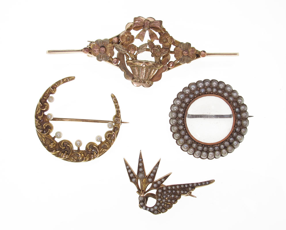 GROUP OF 4 ANTIQUE GOLD PINS: 14K