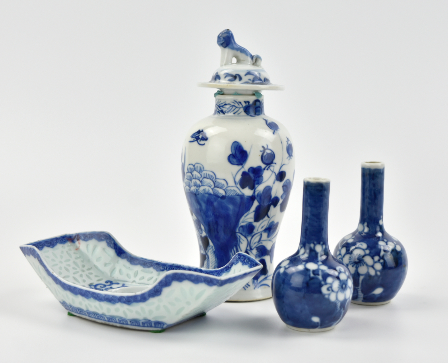 GROUP OF 4 CHINESE BLUE & WHITE