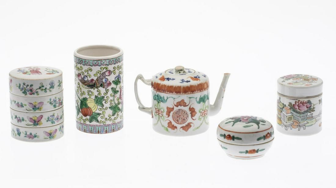 GROUP OF 5 CHINESE PORCELAIN