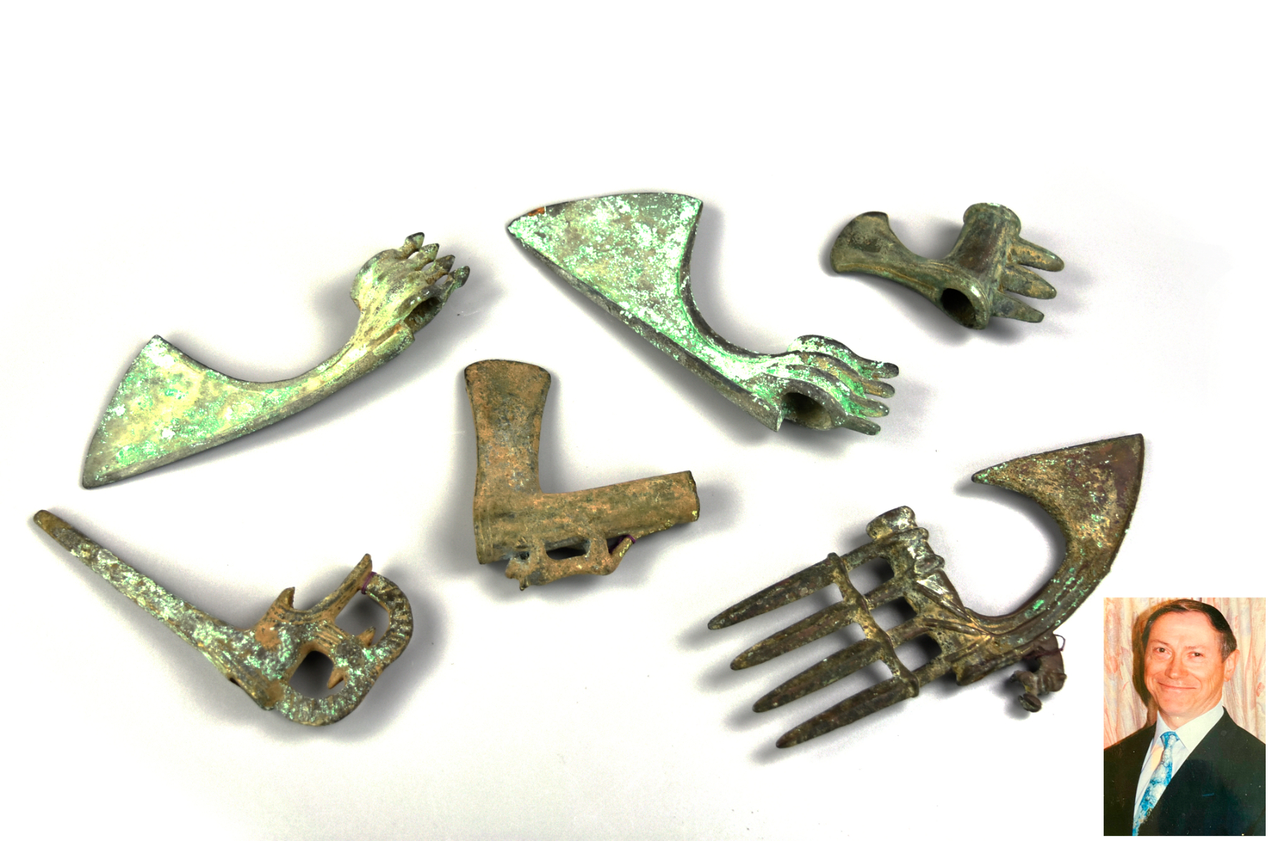 GROUP OF 6 CHINESE BRONZE WEAPON