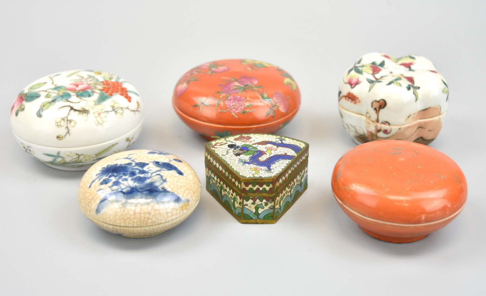GROUP OF 6 CHINESE PORCELAIN BOX