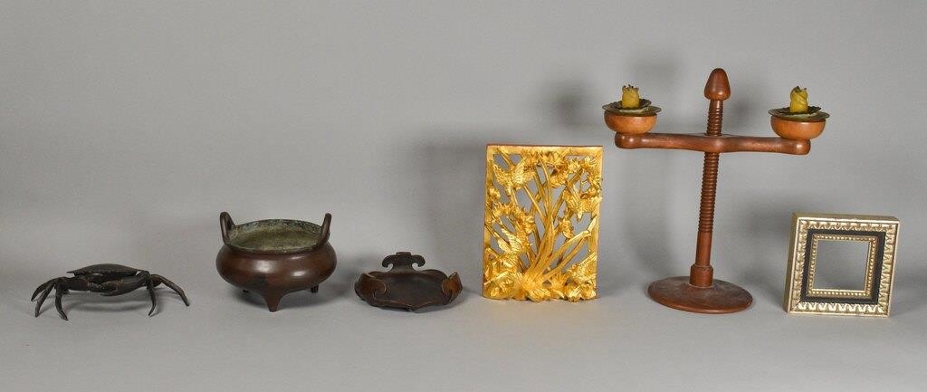 GROUP OF 6 DECORATIVE