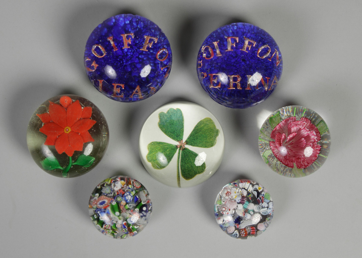 Group of 7 Paperweights Clover: