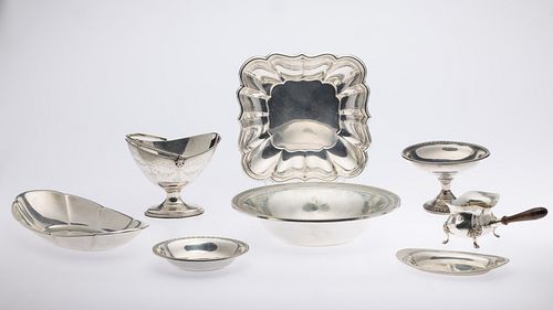 GROUP OF 8 STERLING SILVER TABLE