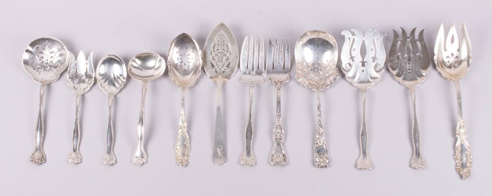 GROUP OF AMERICAN SILVER SERVING