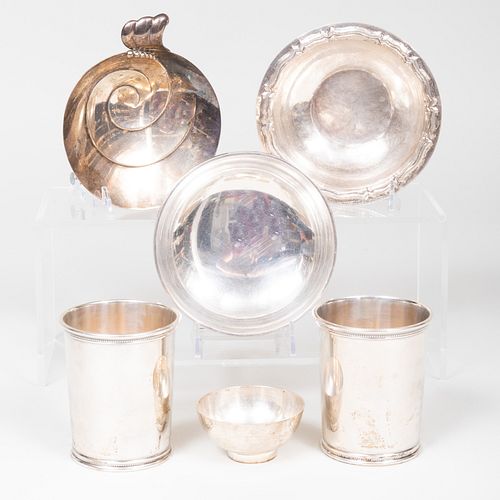 GROUP OF AMERICAN SILVER TABLE