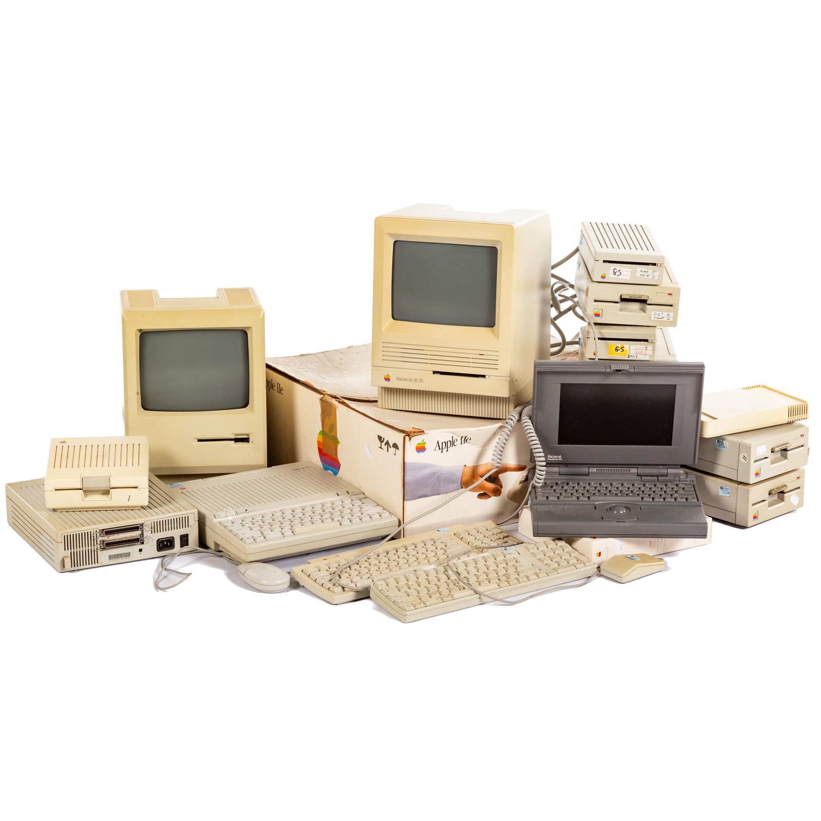GROUP OF APPLE MACINTOSH