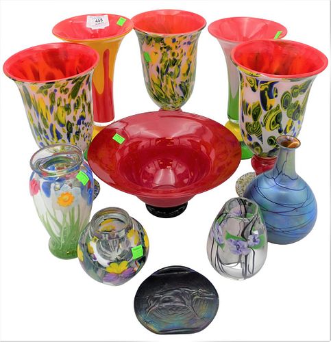 GROUP OF ART GLASSGroup of Art
