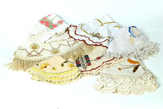 GROUP OF ARTS & CRAFTS TEXTILES. 