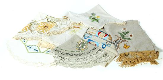 GROUP OF ARTS & CRAFTS TEXTILES. 