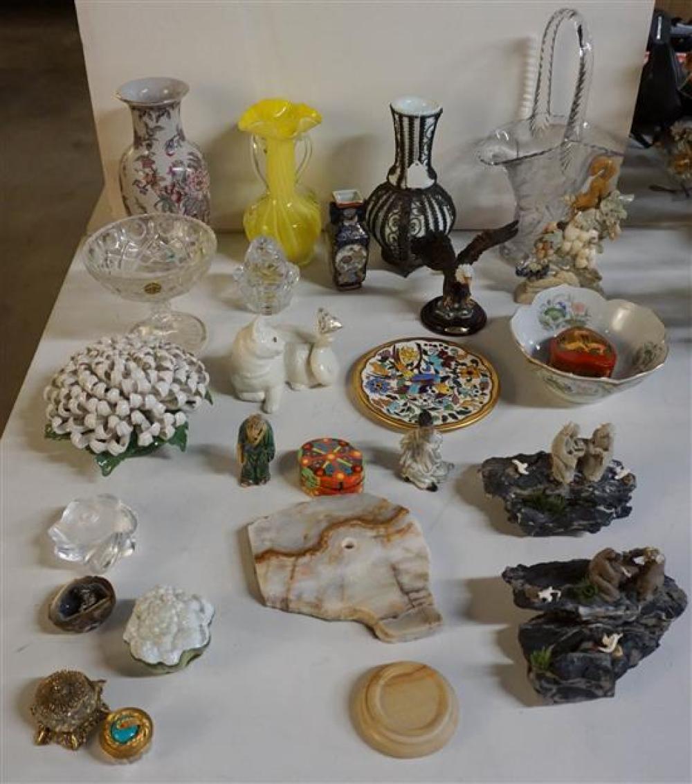 GROUP OF ASIAN PORCELAIN, MUD