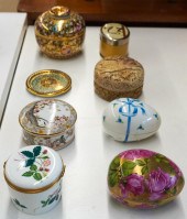 GROUP OF ASSORTED BOXESGroup o
