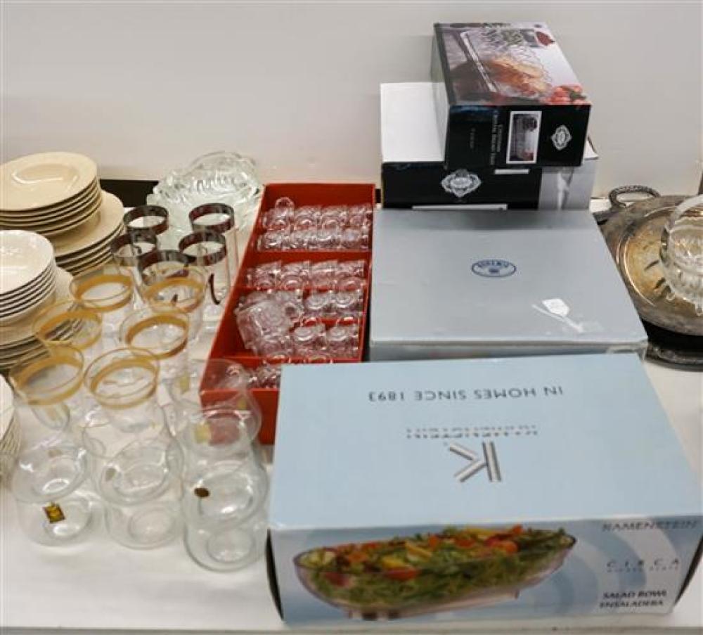 GROUP OF ASSORTED CRYSTAL AND GLASS