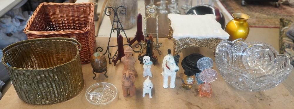 GROUP OF ASSORTED DOMESTIC