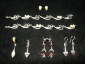 Group of assorted garnet and b