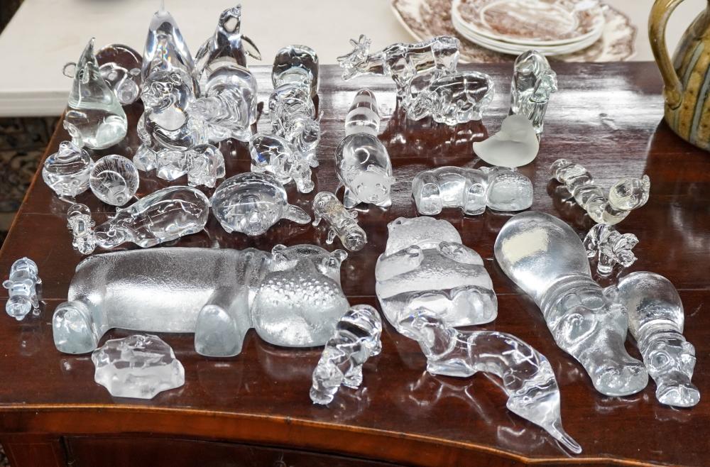 GROUP OF ASSORTED GLASS AND CRYSTAL