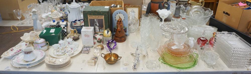 GROUP OF ASSORTED GLASS, PORCELAIN,