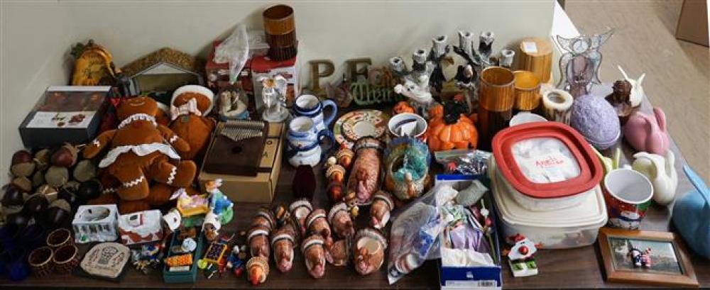 GROUP OF ASSORTED HOLIDAY