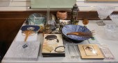 GROUP OF ASSORTED HOUSEWARES A