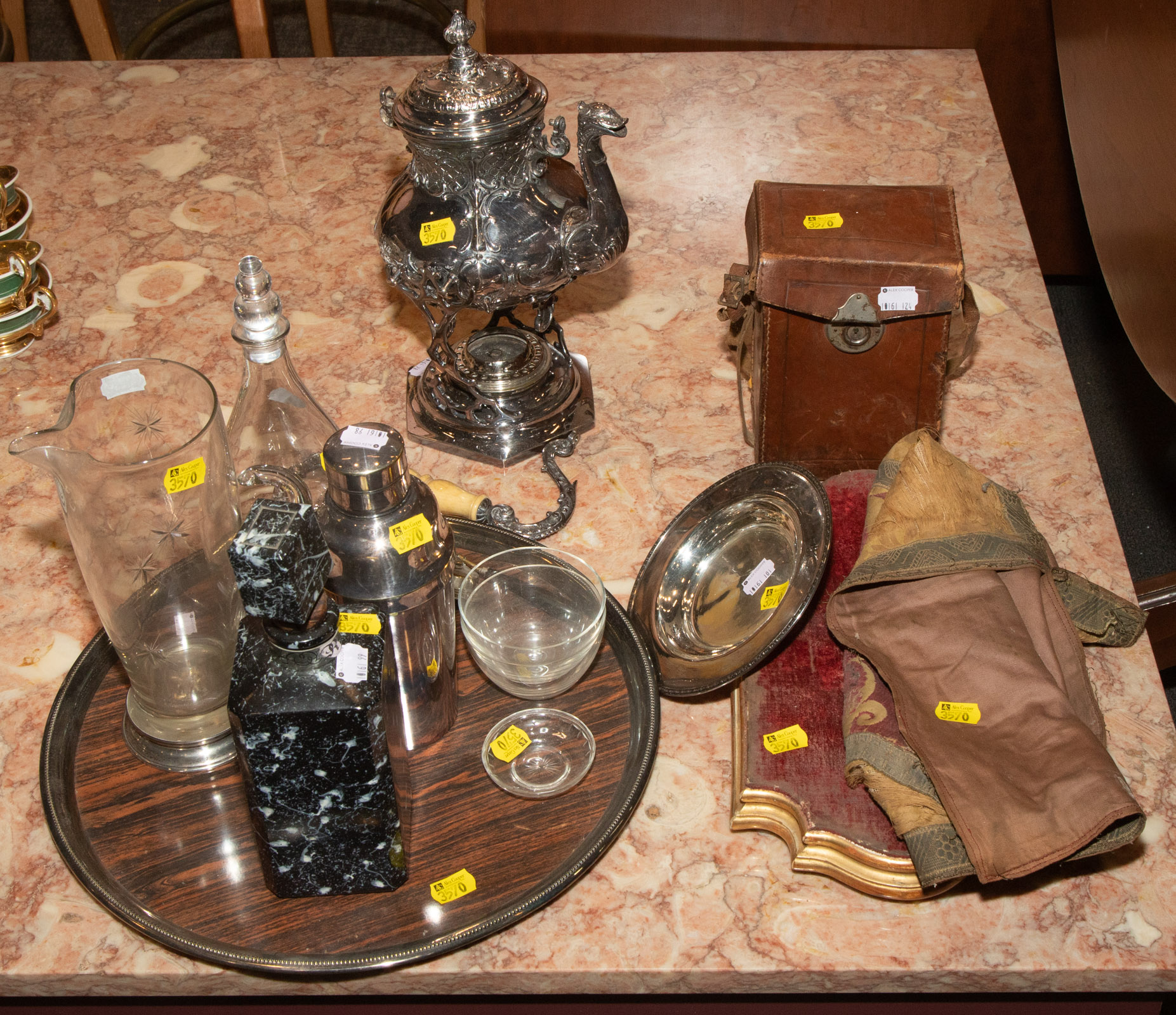 GROUP OF ASSORTED ITEMS Includes