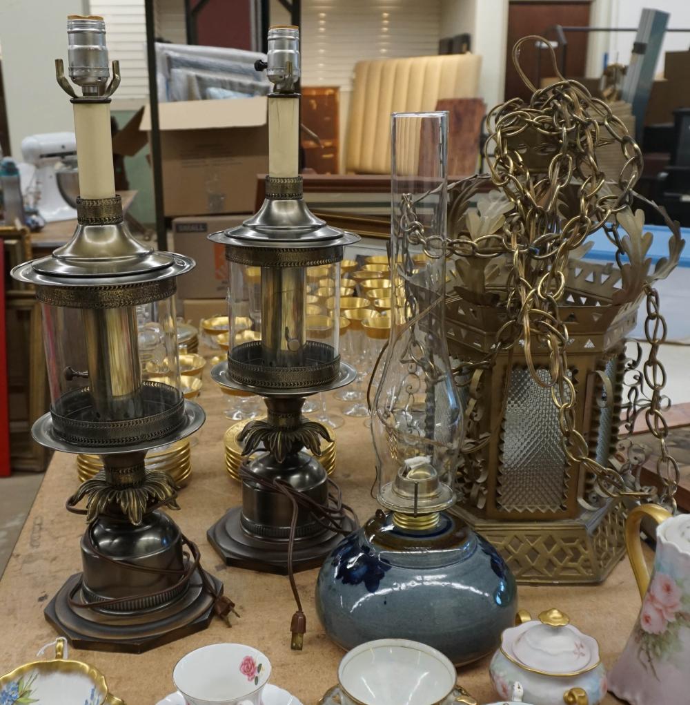 GROUP OF ASSORTED LAMPS AND A