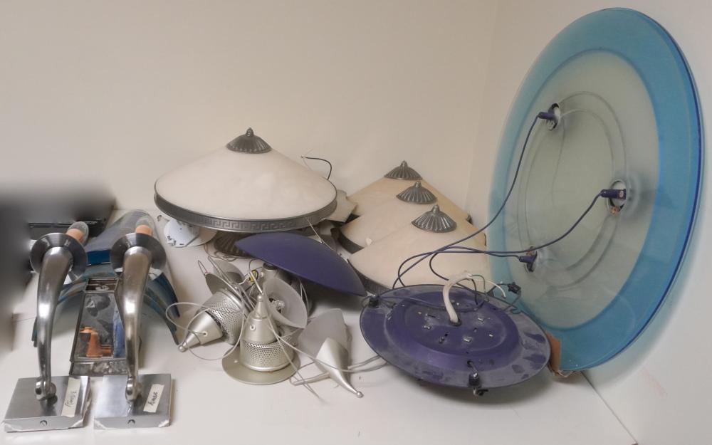 GROUP OF ASSORTED LIGHT