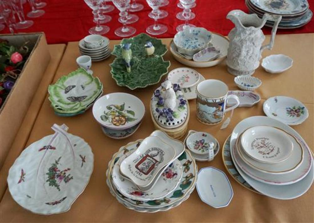 GROUP OF ASSORTED MAJOLICA,