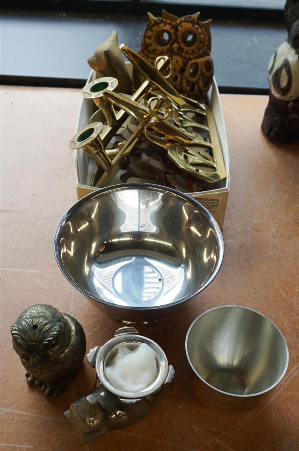 GROUP OF ASSORTED METAL ARTICLES,
