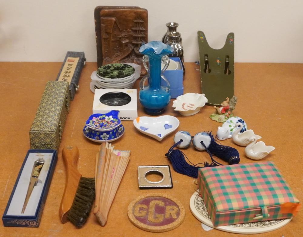 GROUP OF ASSORTED TABLE