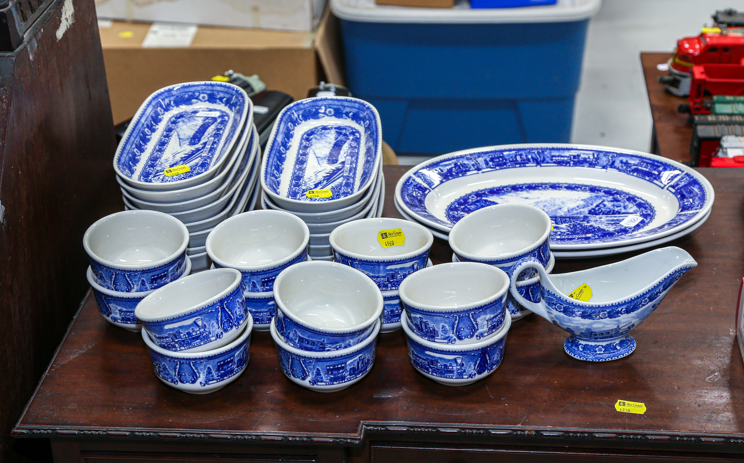 GROUP OF B&O PATTERN SERVING