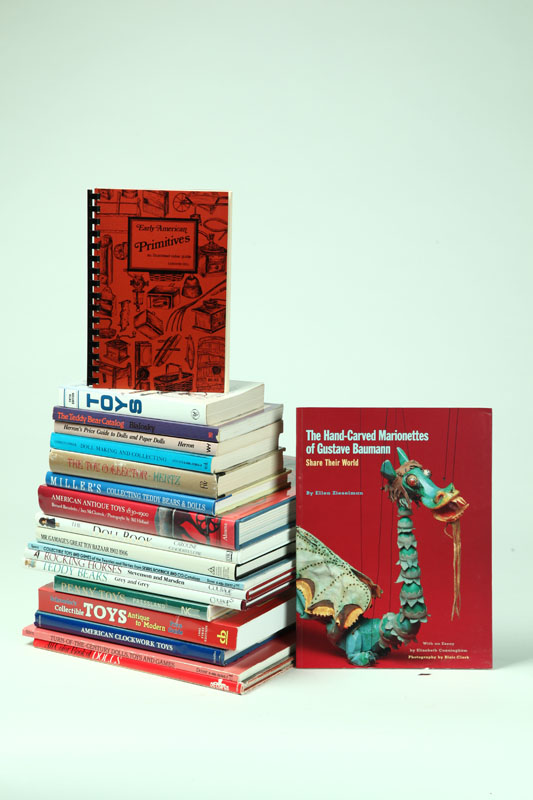 GROUP OF BOOKS ON ANTIQUE TOYS