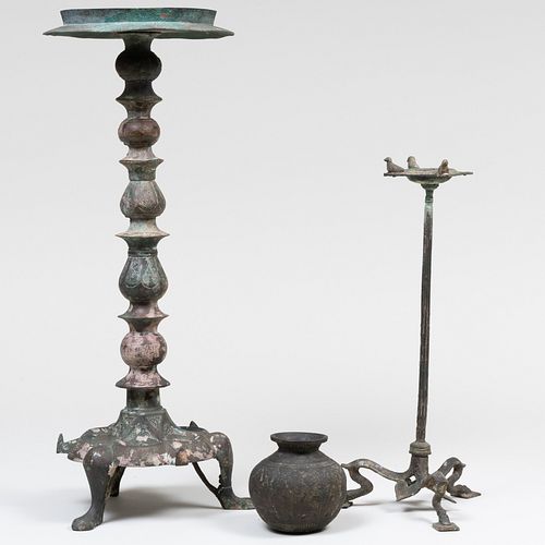 GROUP OF BRONZE ARTIFACTSIncluding: