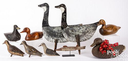 GROUP OF CARVED AND PAINTED