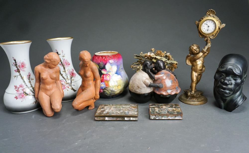 GROUP OF CERAMIC FIGURES, PAIR OF