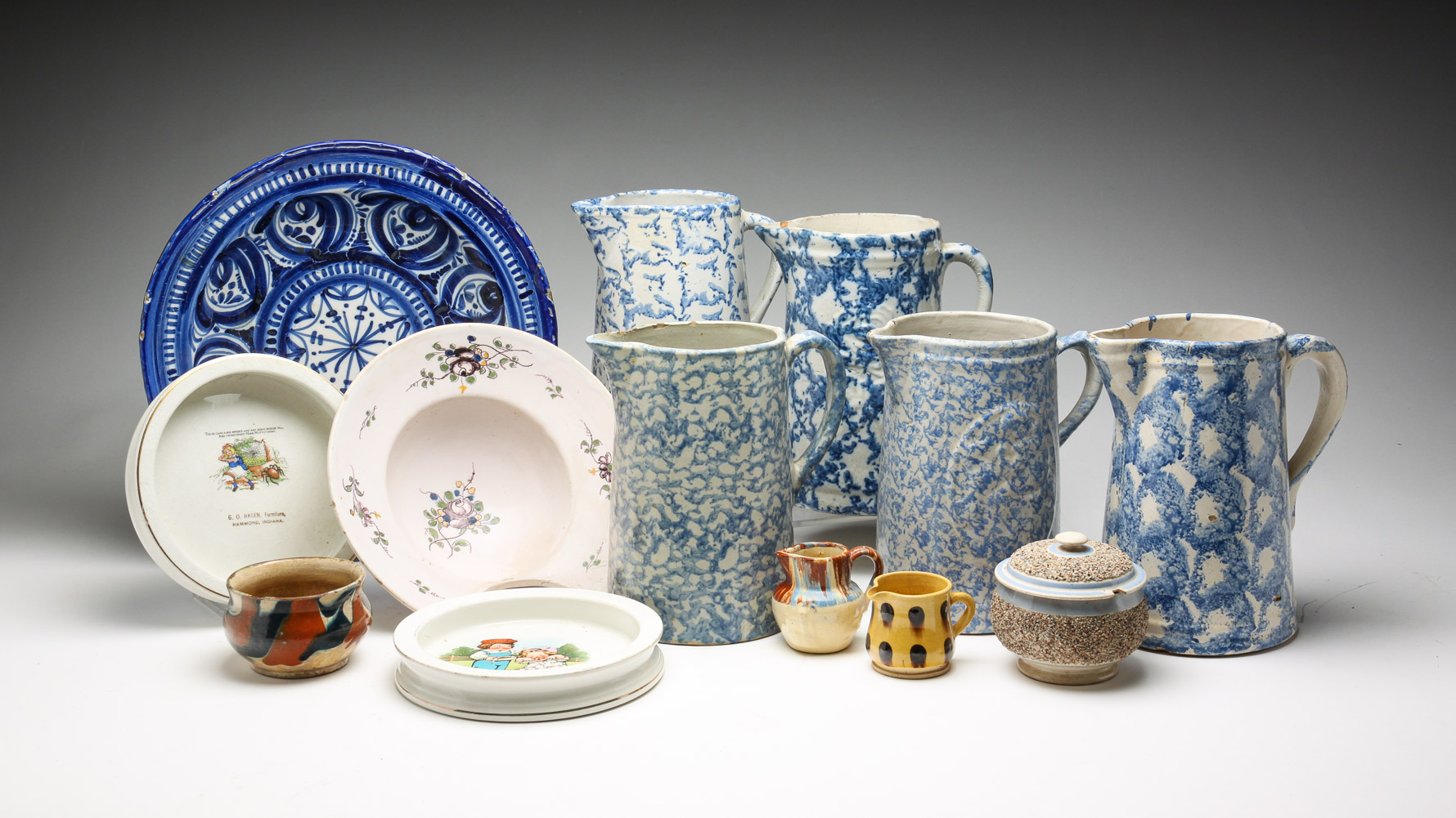 GROUP OF CERAMICS INCLUDING MOCHA