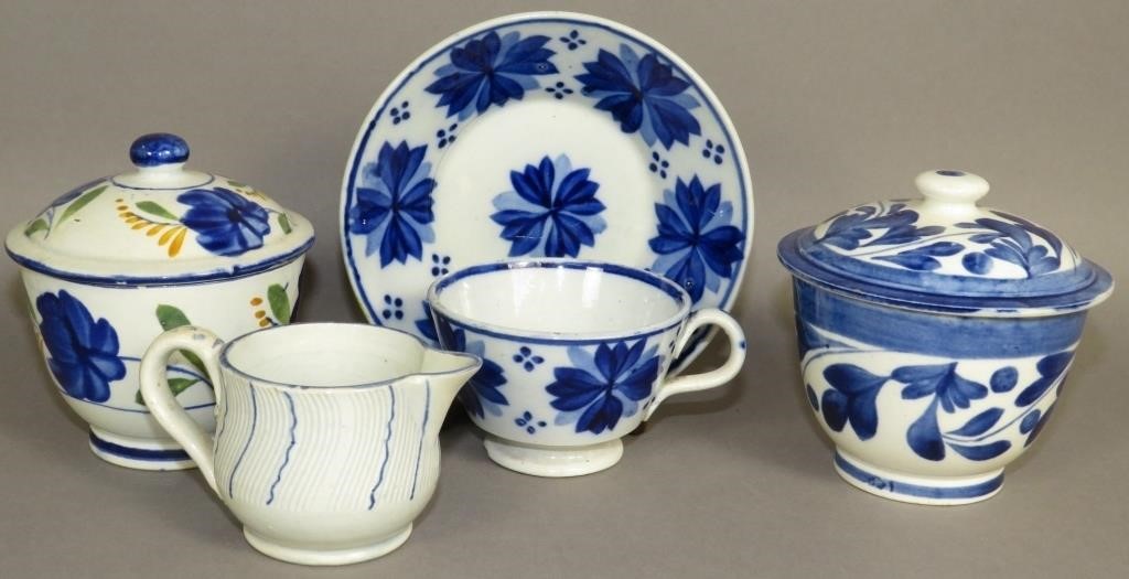 GROUP OF CHILDREN'S CERAMICSca.