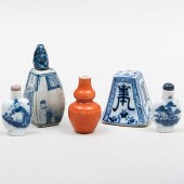 GROUP OF CHINESE BLUE AND WHIT