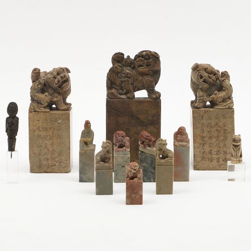 GROUP OF CHINESE CARVED HARDSTONE