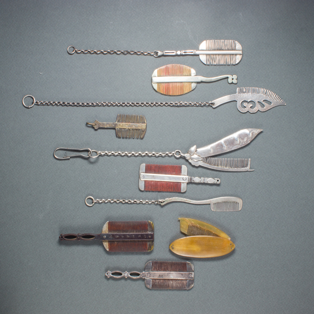 GROUP OF CHINESE COMBS Group of