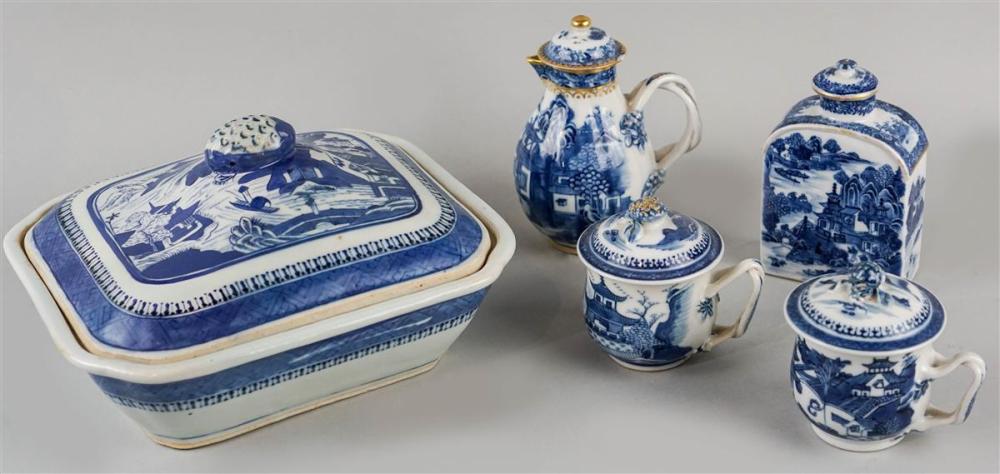 GROUP OF CHINESE EXPORT BLUE AND