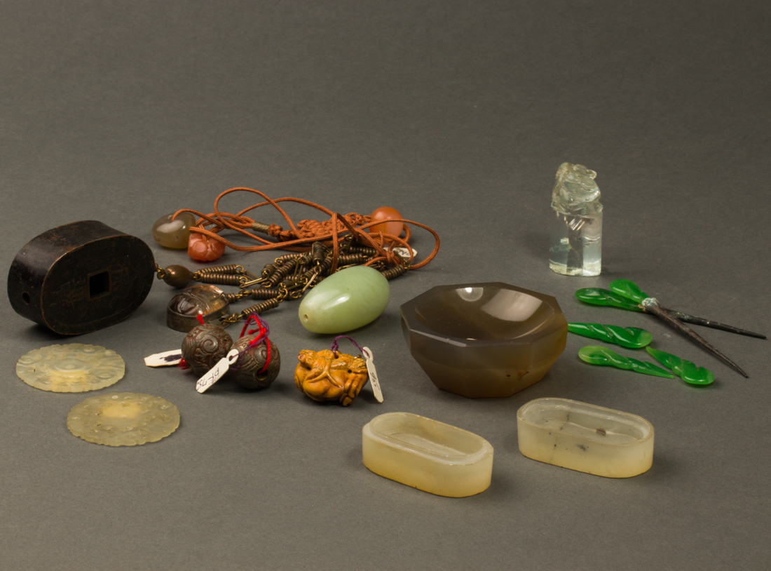 GROUP OF CHINESE JADE AND HARDSTONE