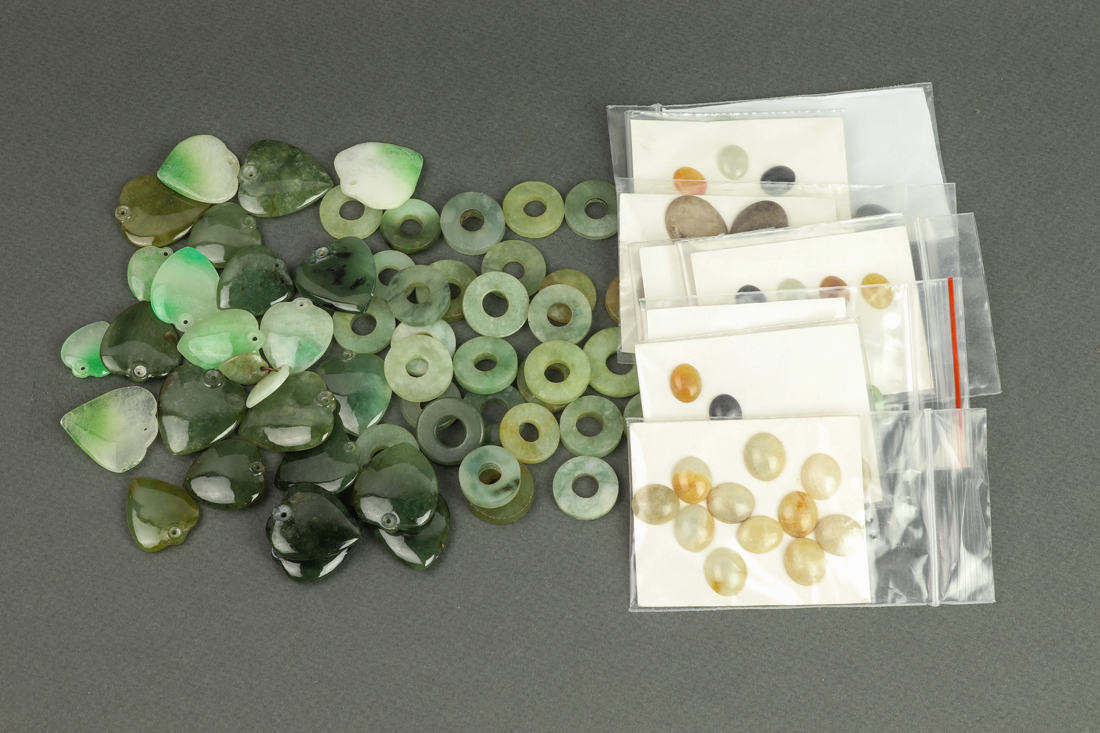 GROUP OF CHINESE JADEITE CARVINGS