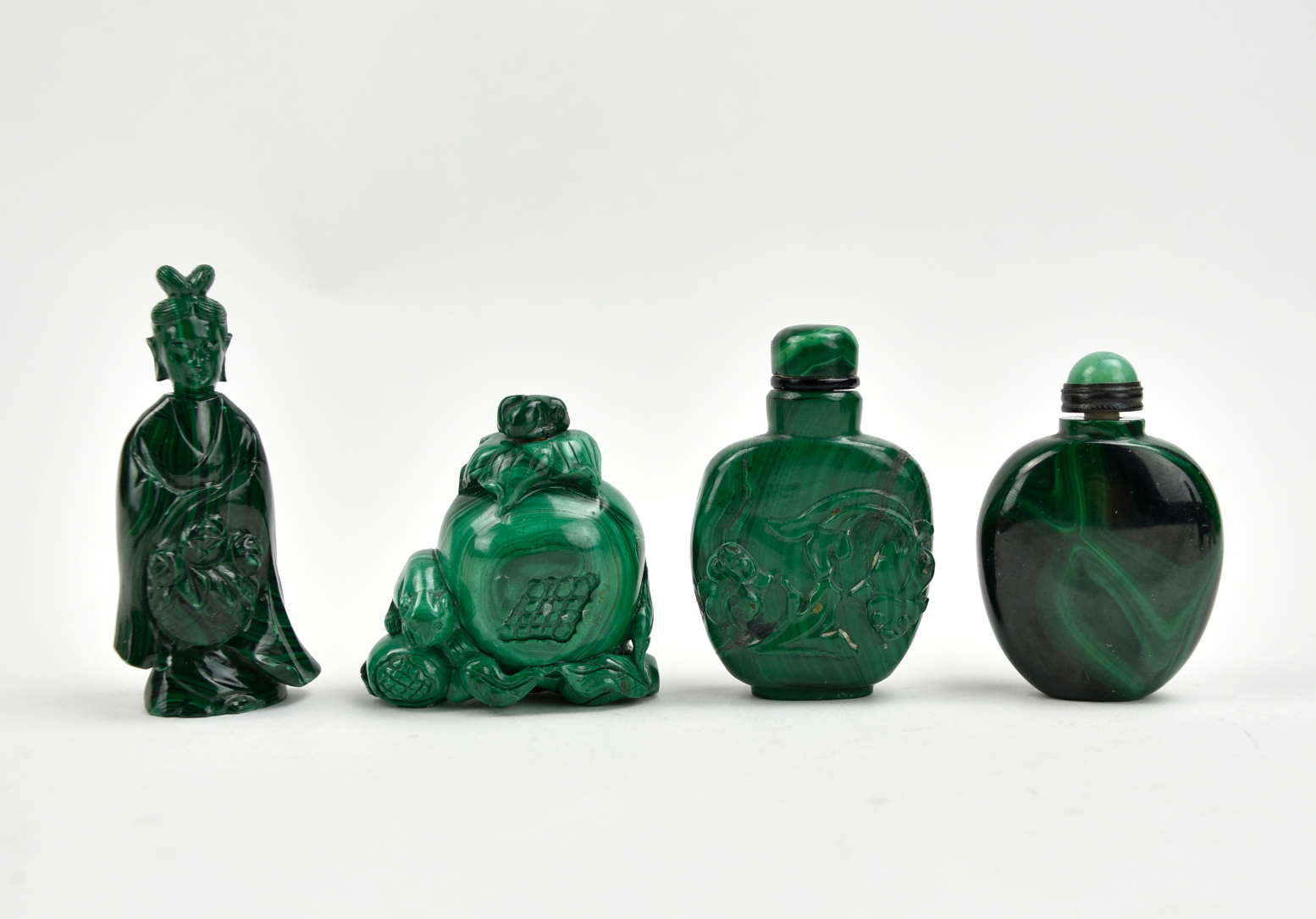GROUP OF CHINESE MALACHITE SNUFF