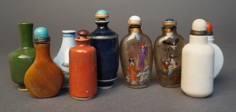 GROUP OF CHINESE SNUFF BOTTLES