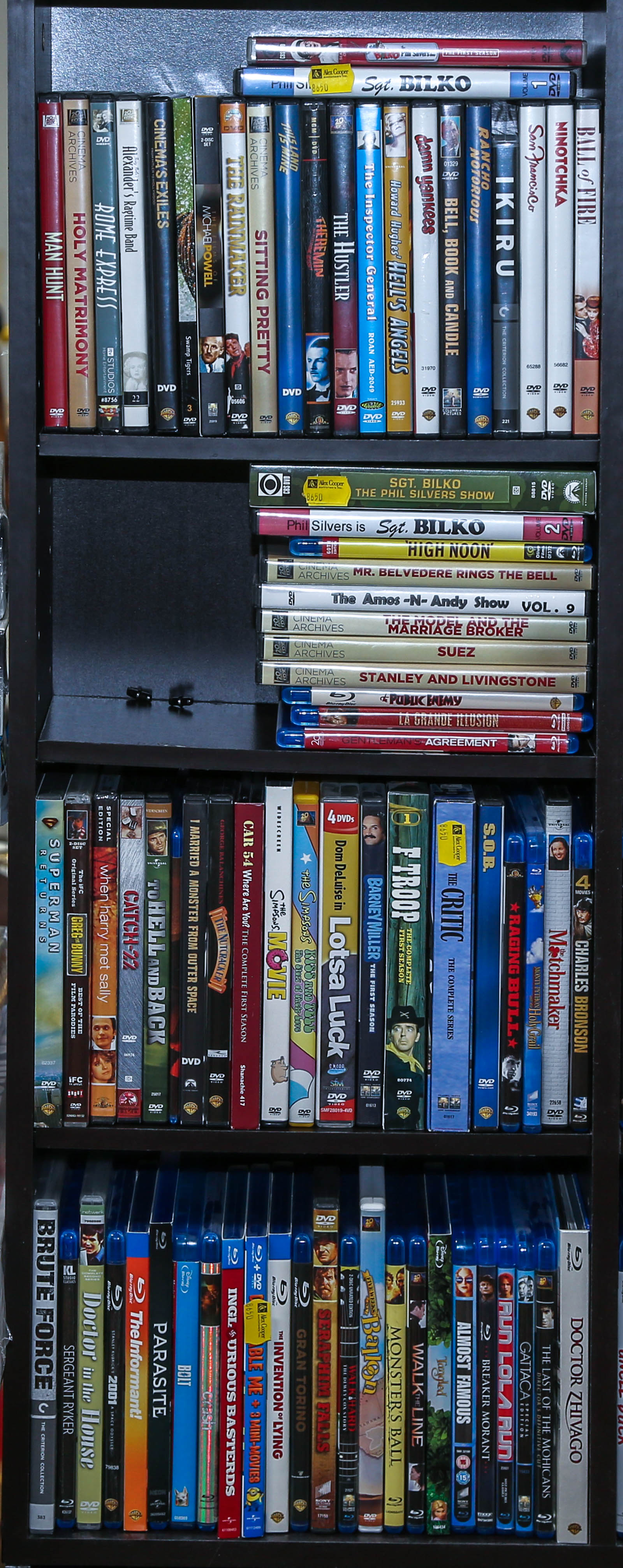 GROUP OF CLASSIC MOVIES & TV SHOWS,