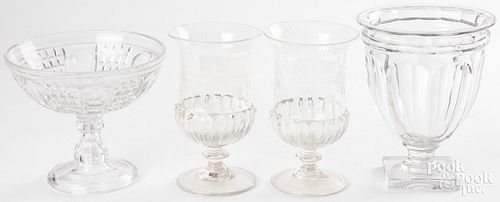 GROUP OF CLEAR GLASSGroup of