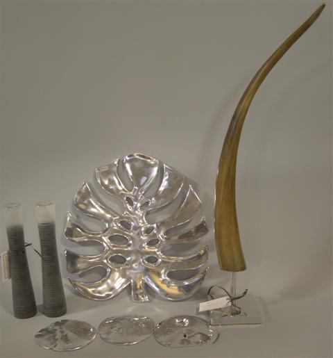 GROUP OF CONTEMPORARY DECORATIONS