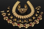 GROUP OF COSTUME JEWELRY INCLU