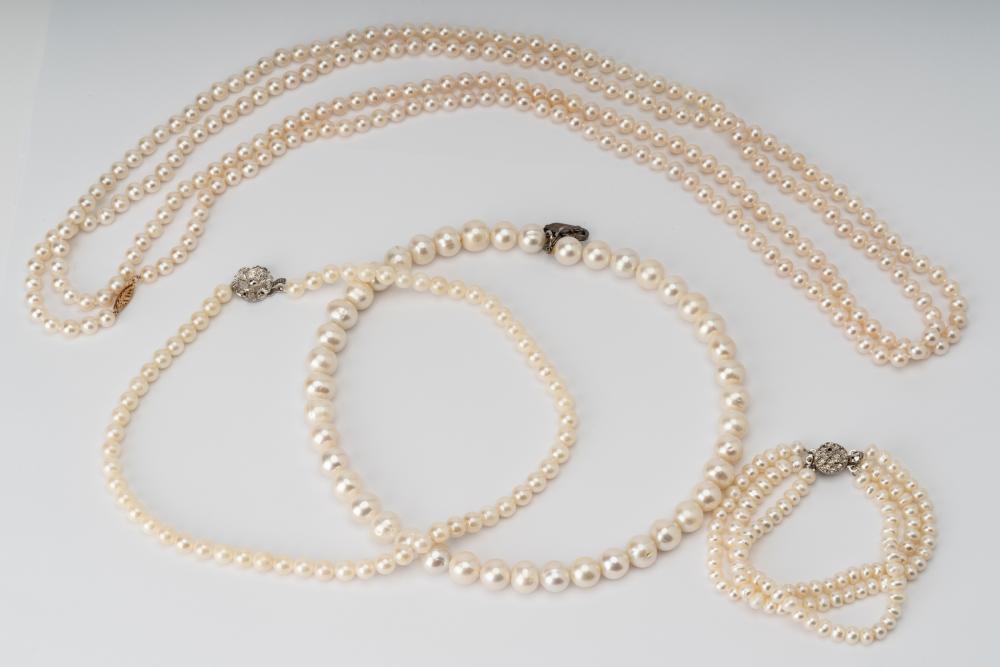GROUP OF CULTURED PEARL