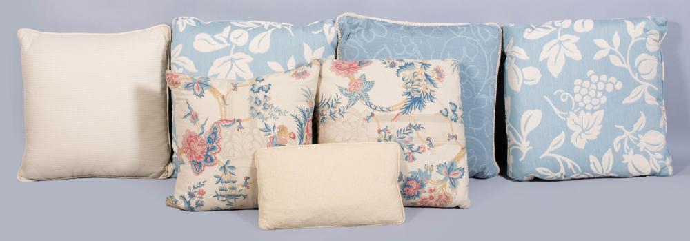 GROUP OF DECORATIVE CUSHIONS OF